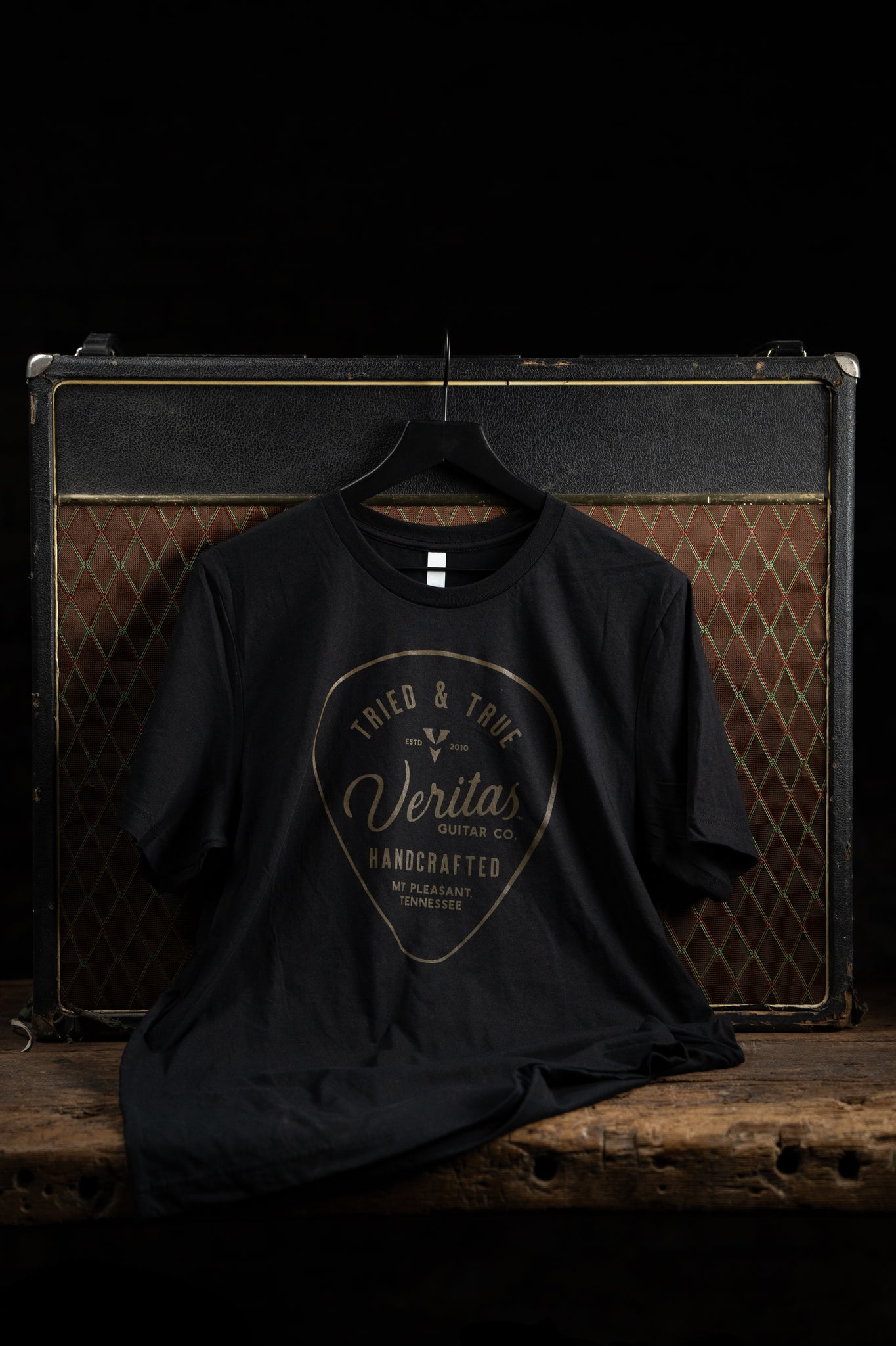 Veritas Guitars - Tried & True Handcrafted - Guitar Pick - Black T / Brown Print